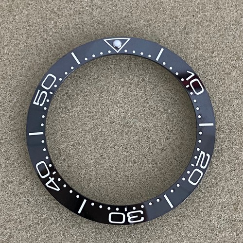 8mm ceramic sub - 39.8mm, watch